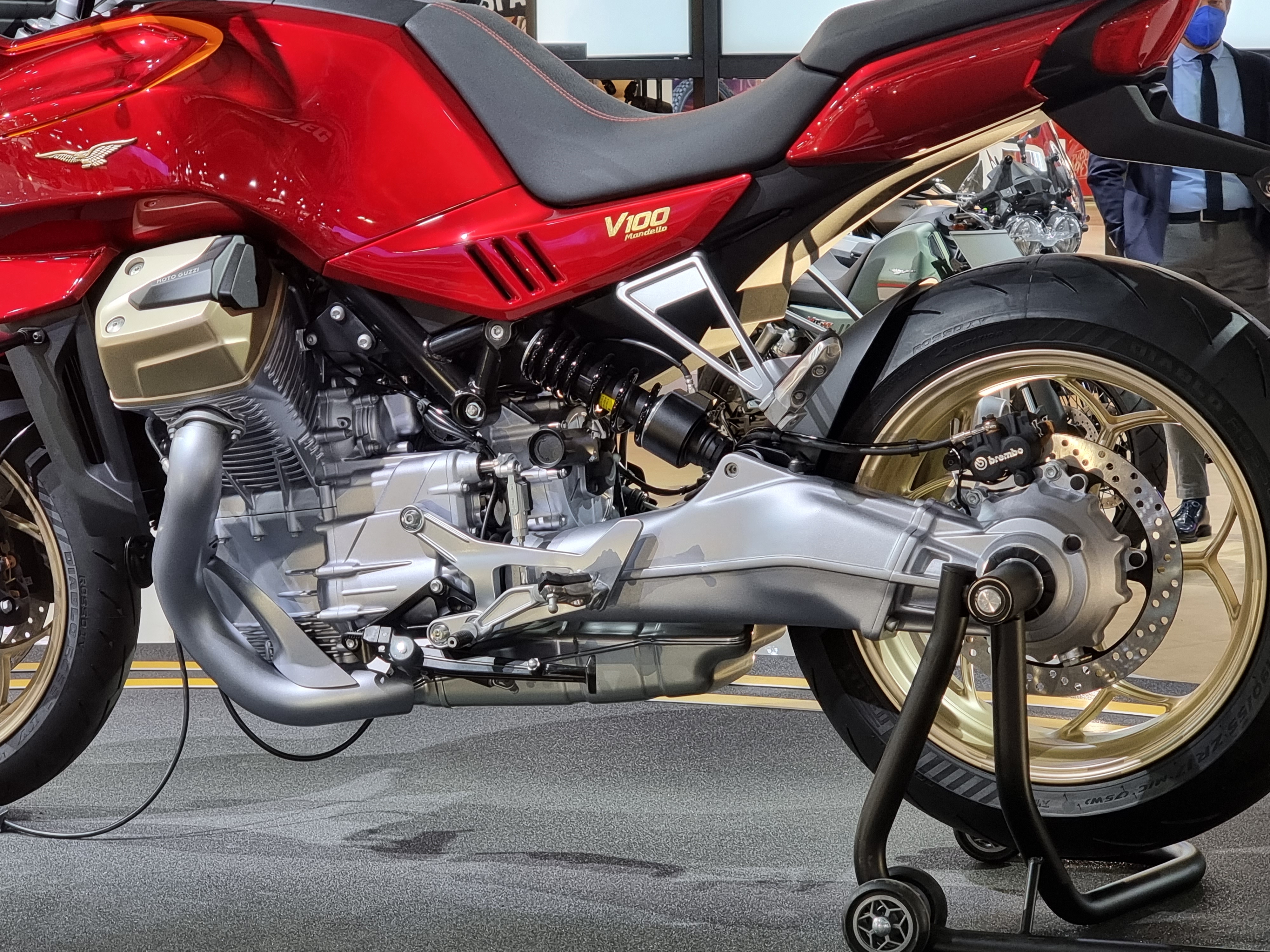 V100-EICMA2021_15.jpg