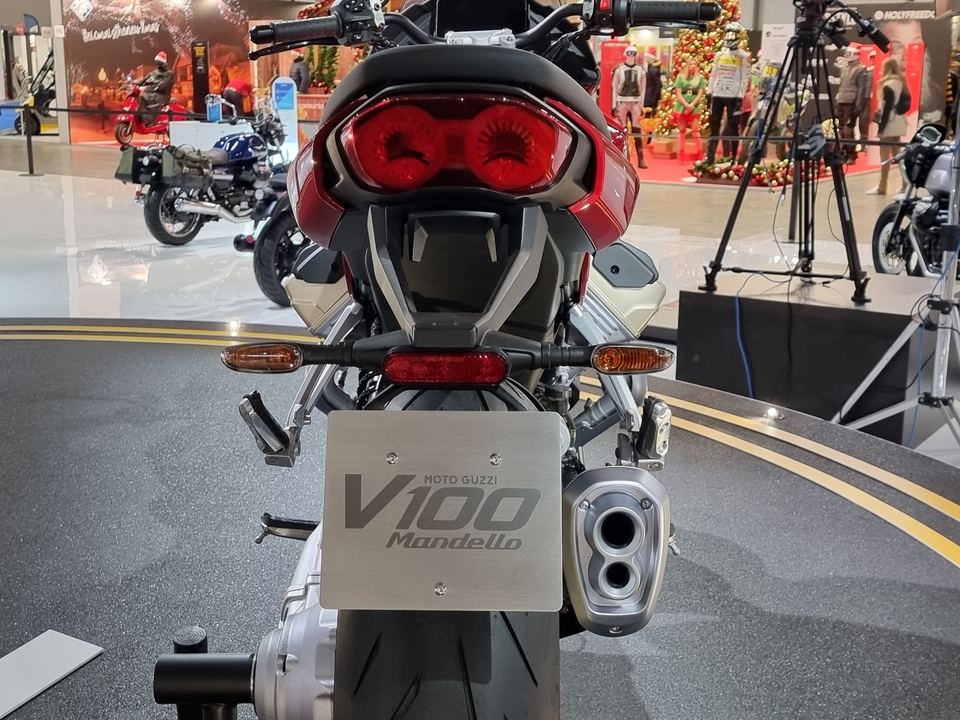 V100-EICMA2021_26.jpg