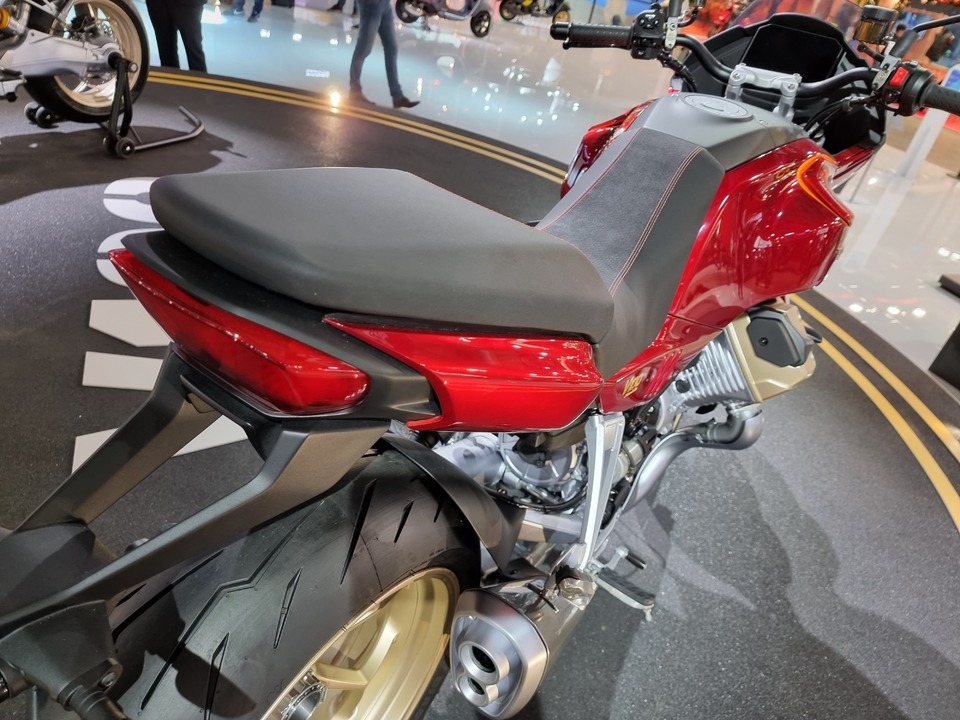 V100-EICMA2021_27.jpg