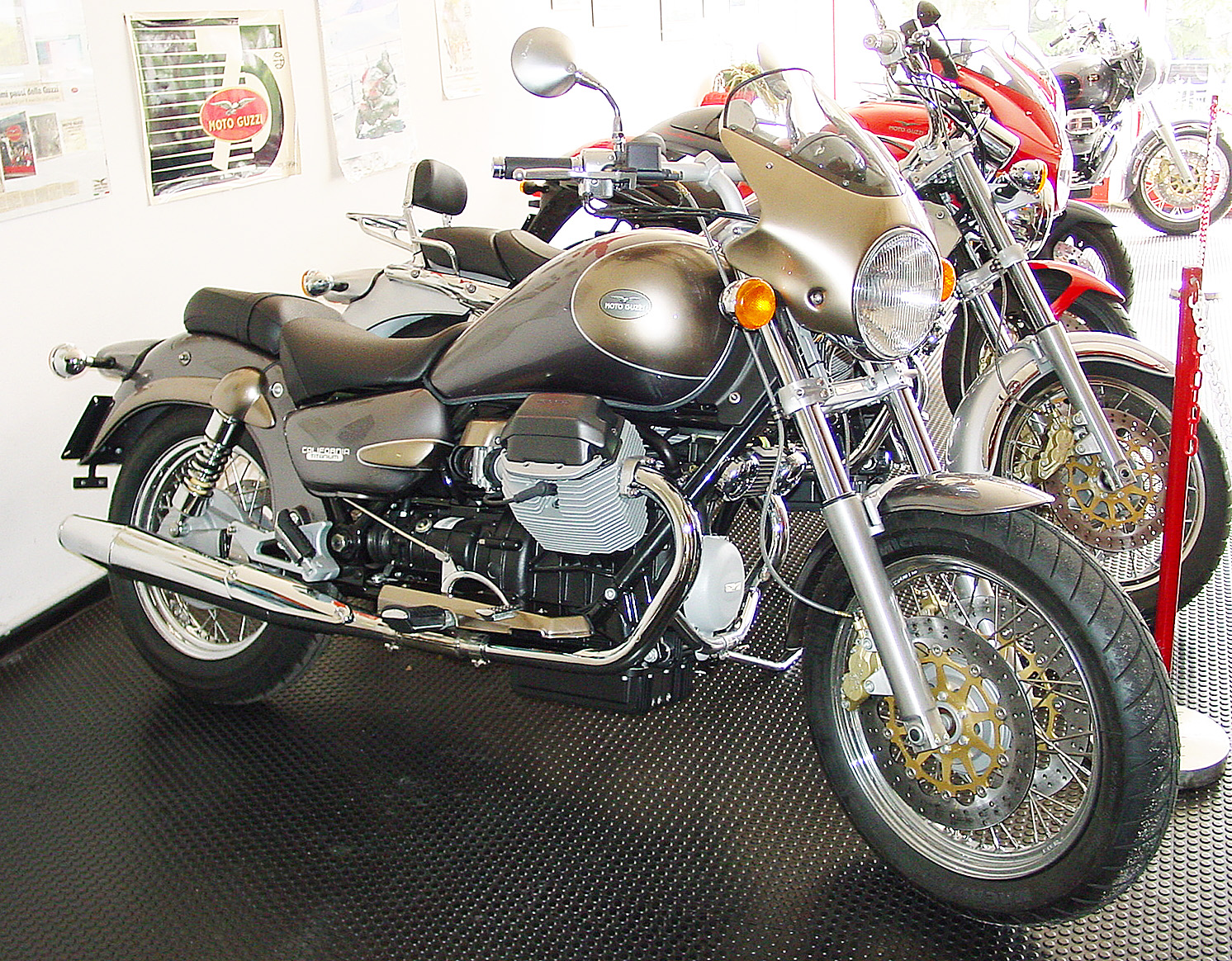 1100CalifTitanium03_16.jpg