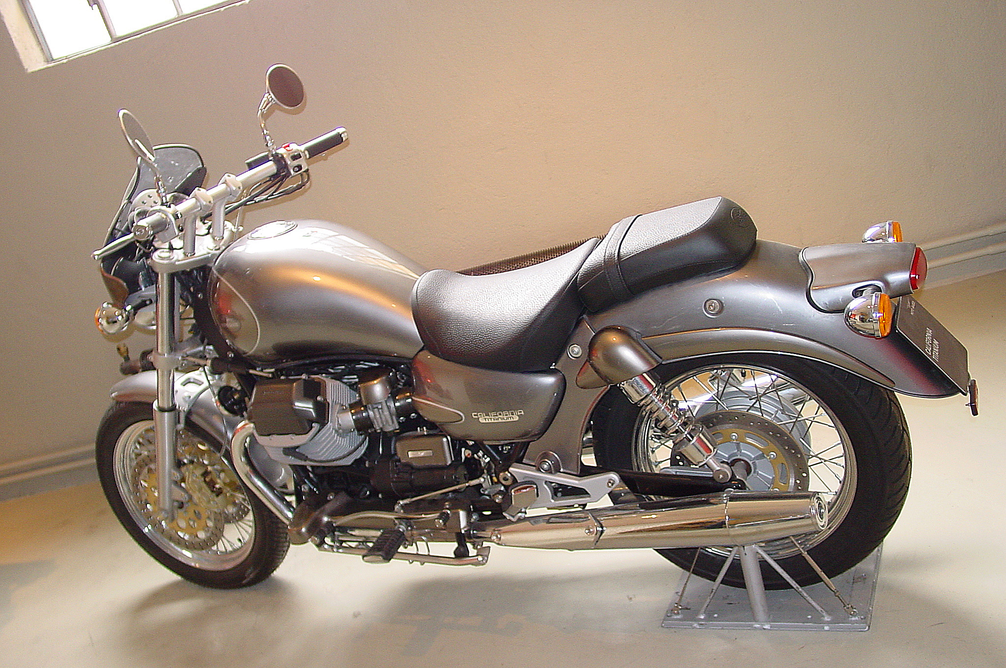 1100CalifTitanium_01