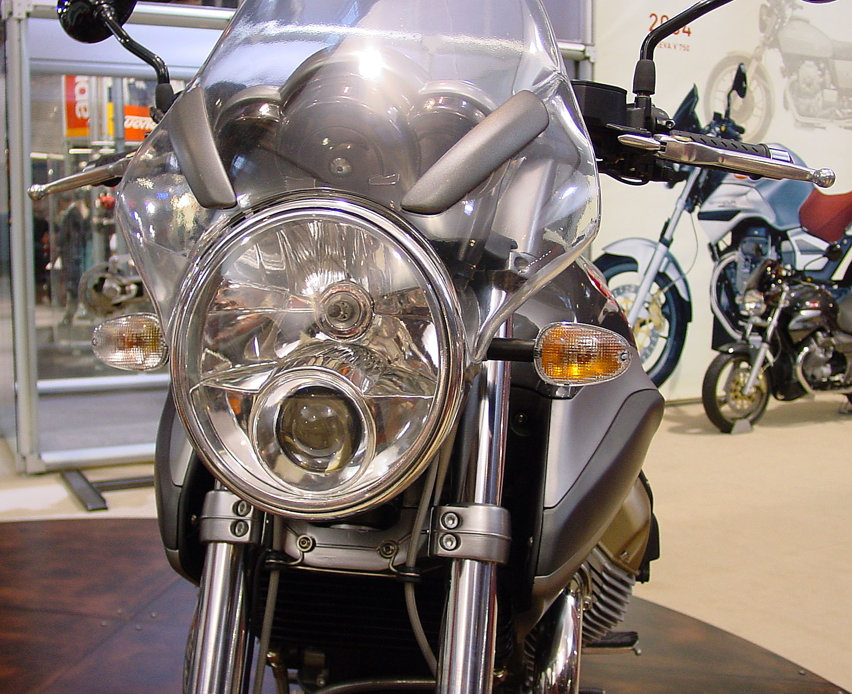 Breva1100_03_29.jpg