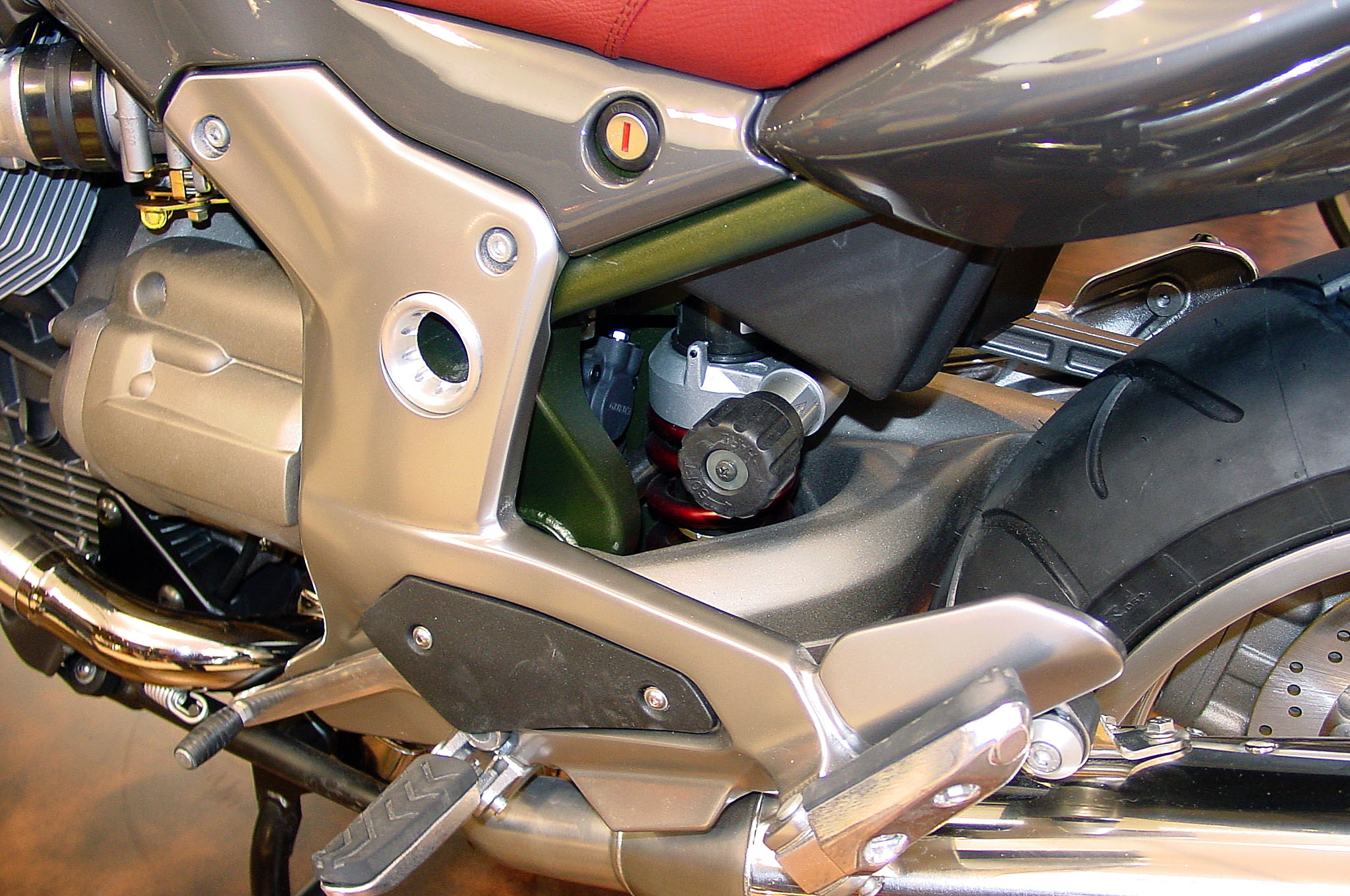 Breva1100_03_30.jpg
