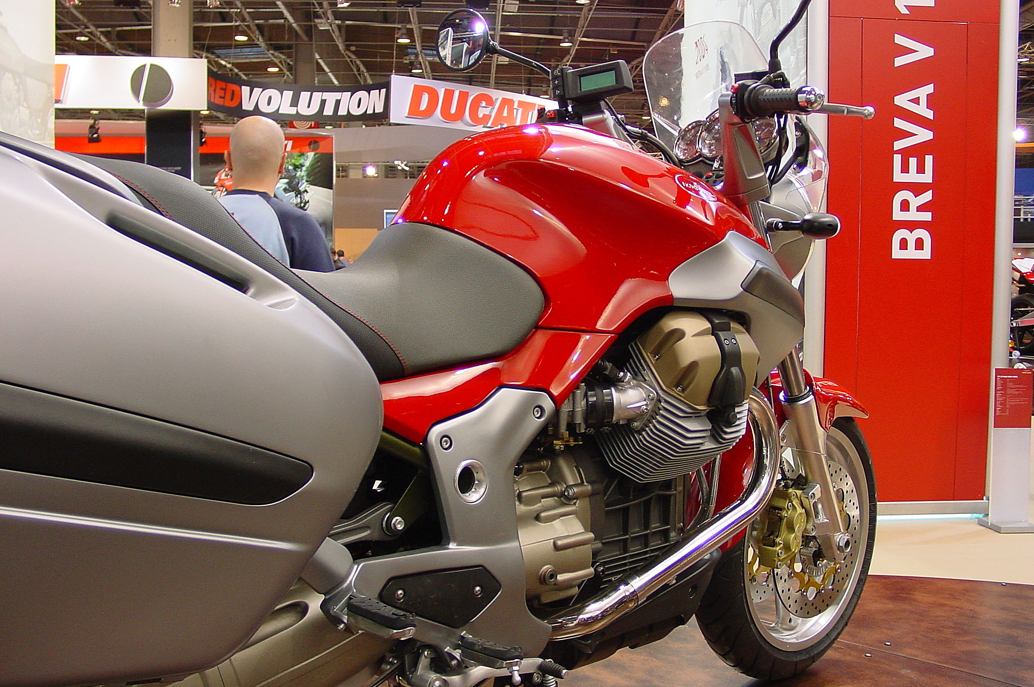 Breva1100_03_46.jpg