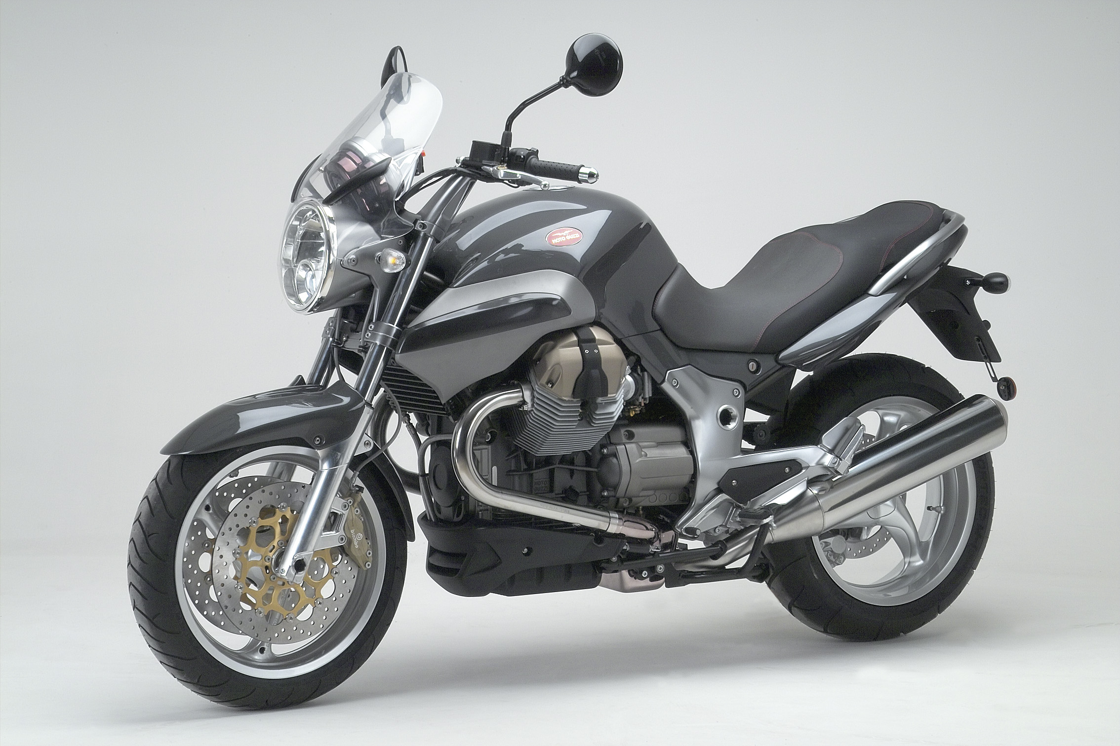 2004breva1100_02.jpg