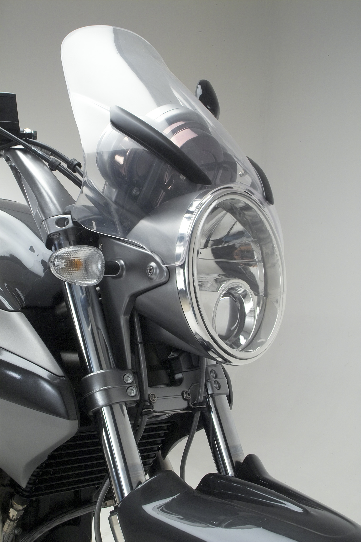 2004breva1100_24.jpg