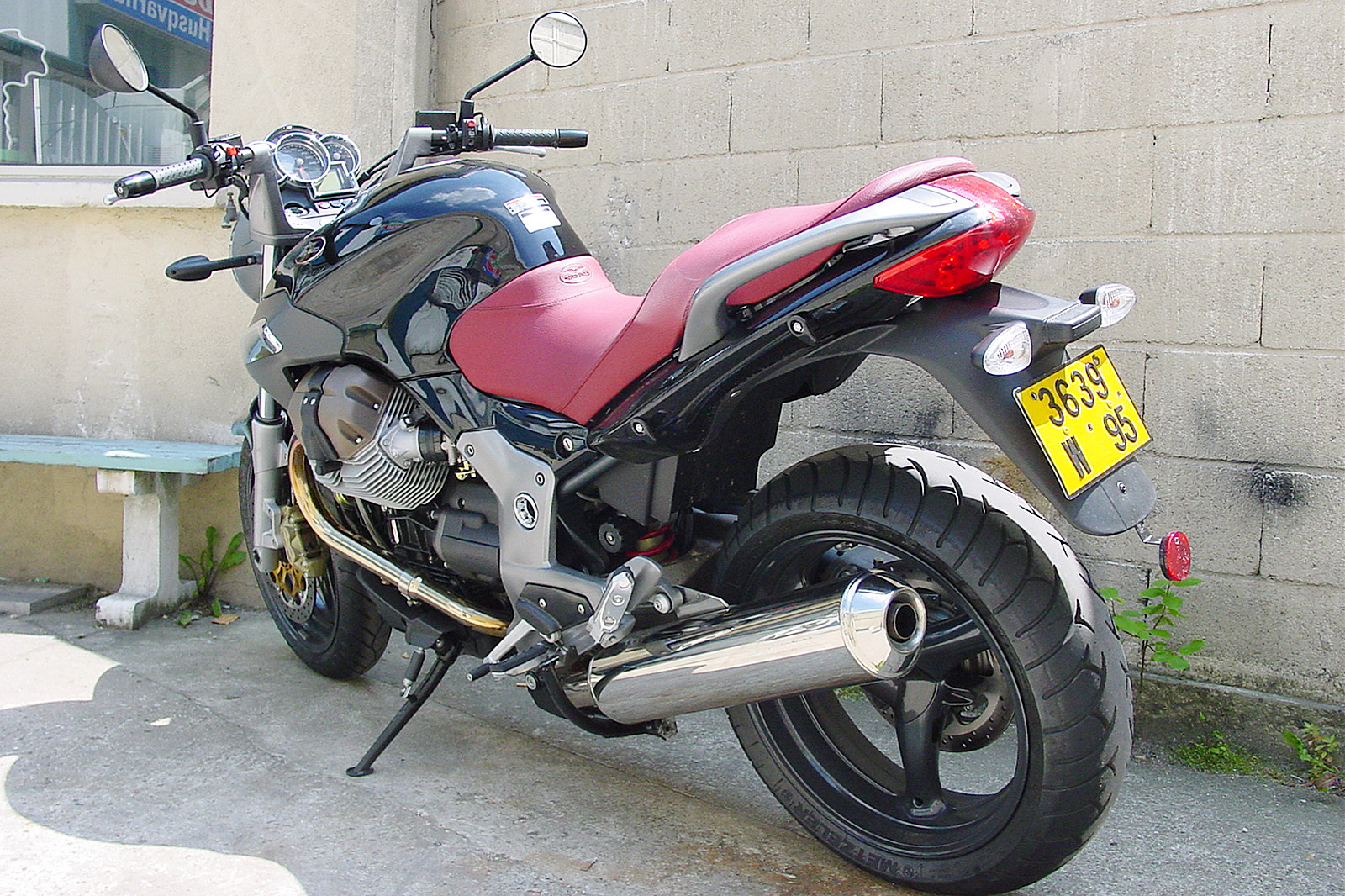 Breva1100_05_002.jpg