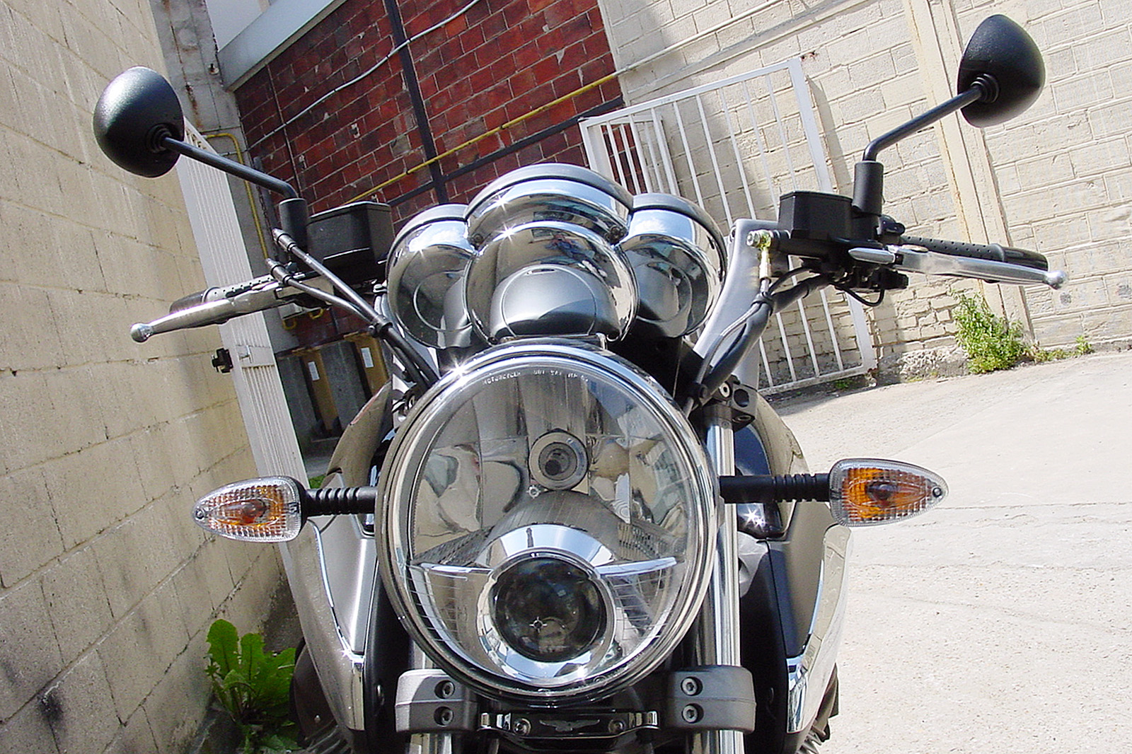 Breva1100_05_005.jpg