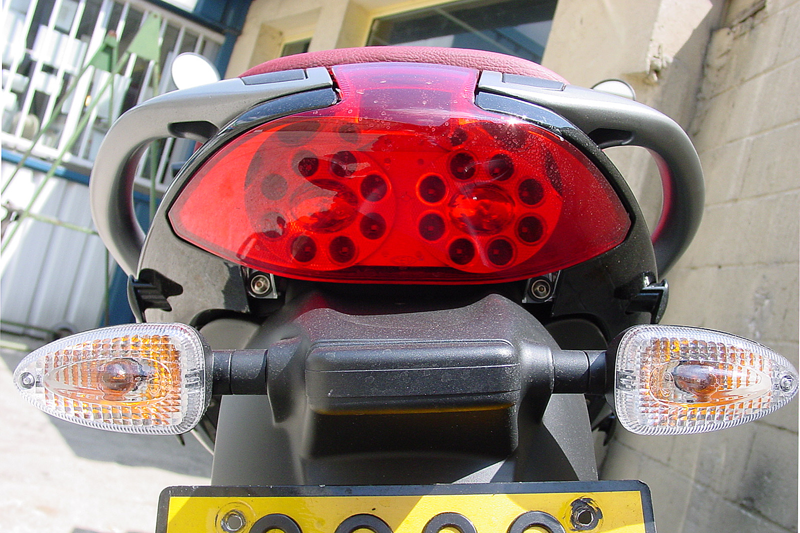 Breva1100_05_009.jpg