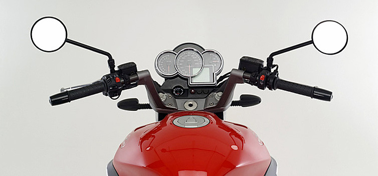 Breva1100_06_08.jpg