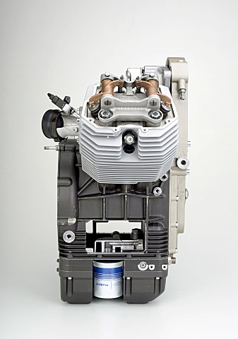Breva1100Moteur_02.jpg