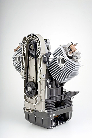 Breva1100Moteur_05.jpg