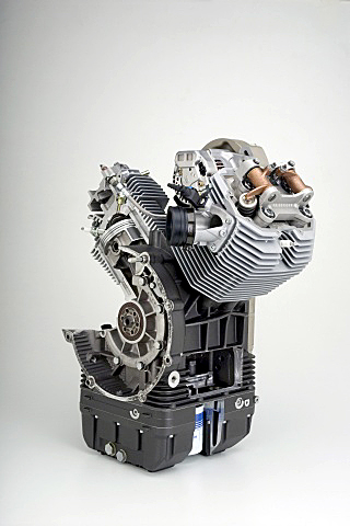 Breva1100Moteur_07.jpg
