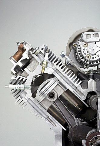 Breva1100Moteur_11.jpg