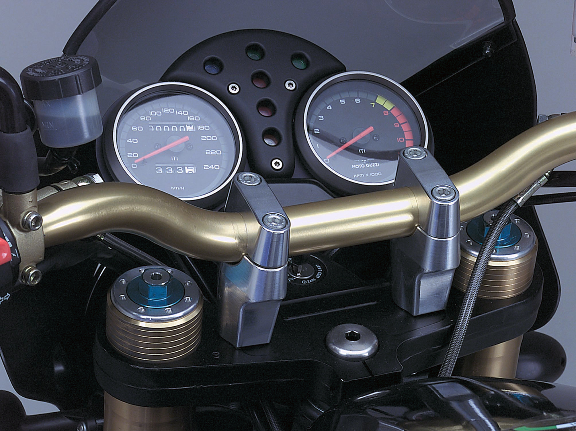 2003v11cs_06.jpg