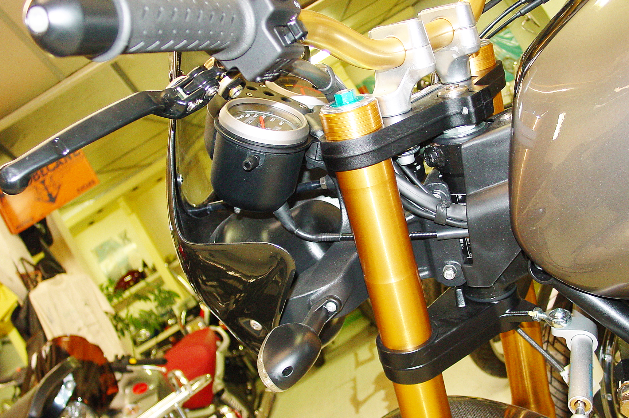 V11CafeSport03_10.jpg