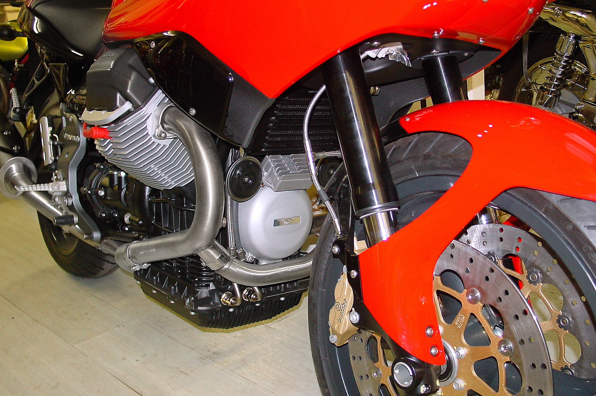 V11LM03_01.jpg