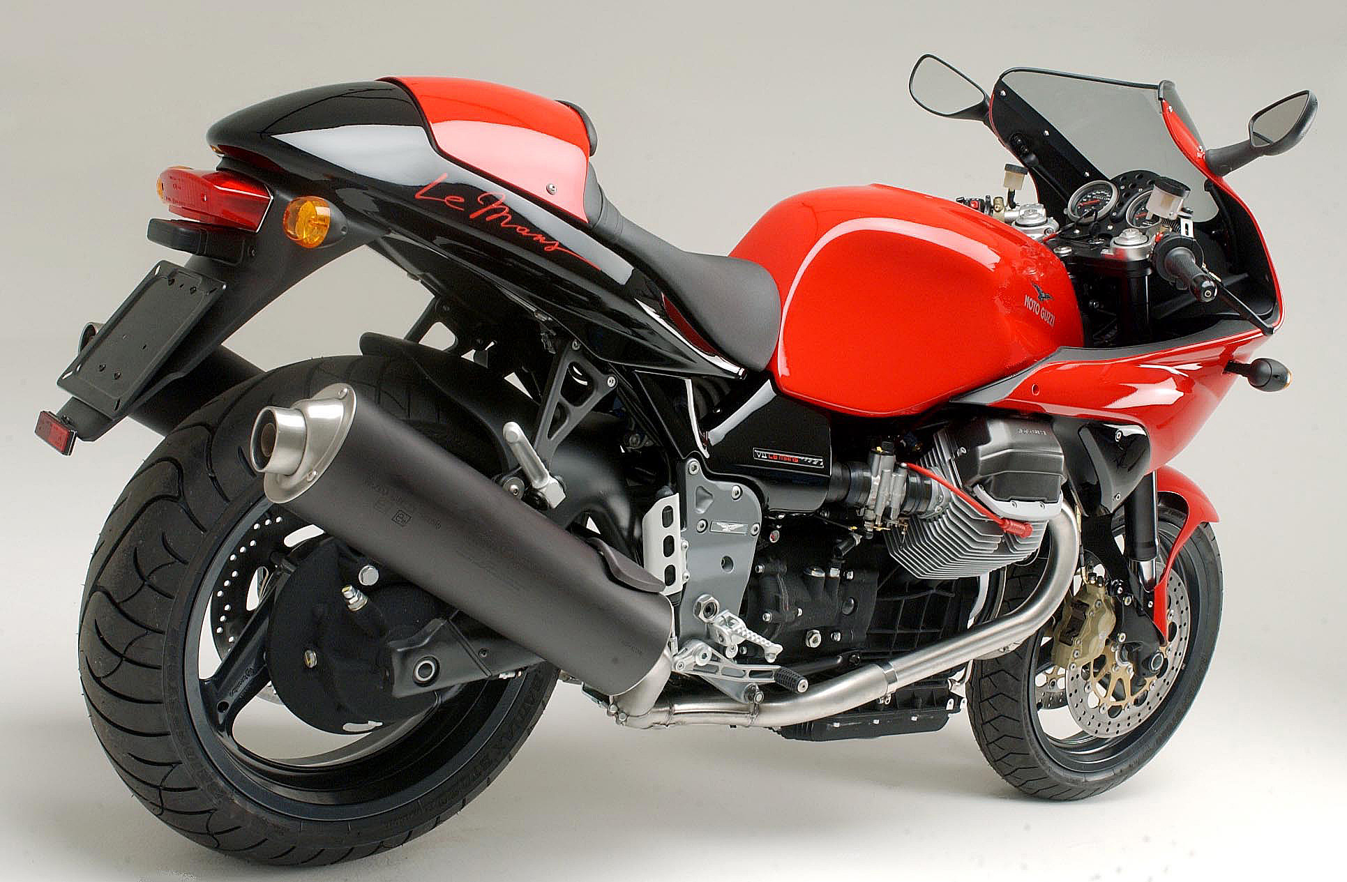 V11LM03_05.jpg