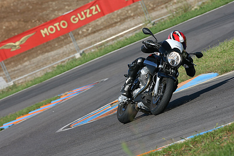 1200Sport_06_Circ_01.jpg
