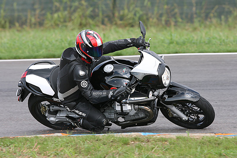 1200Sport_06_Circ_04.jpg
