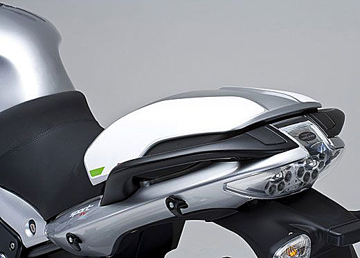 1200Sport4V_2008_08.jpg