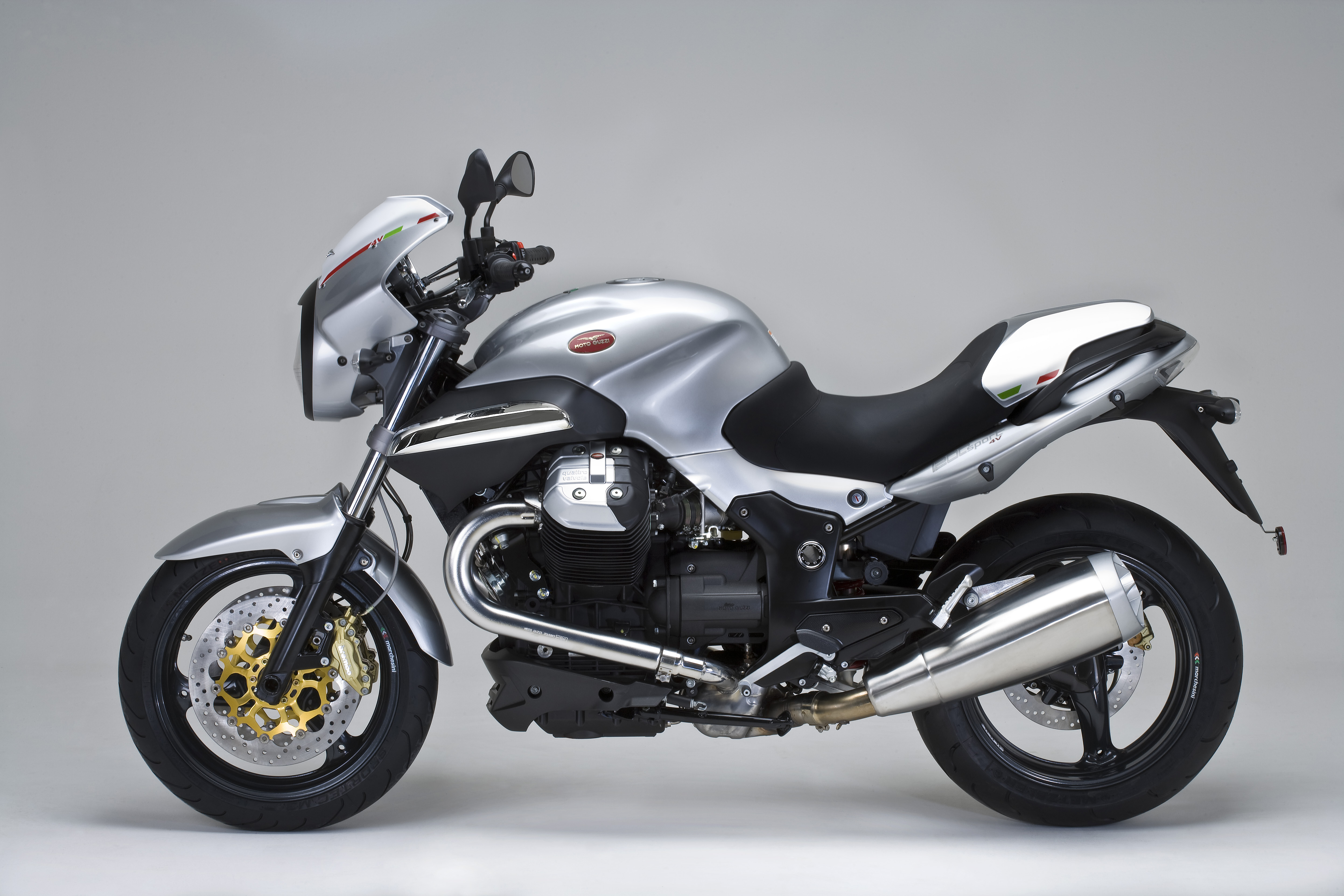 1200Sport4V_200811_08.jpg
