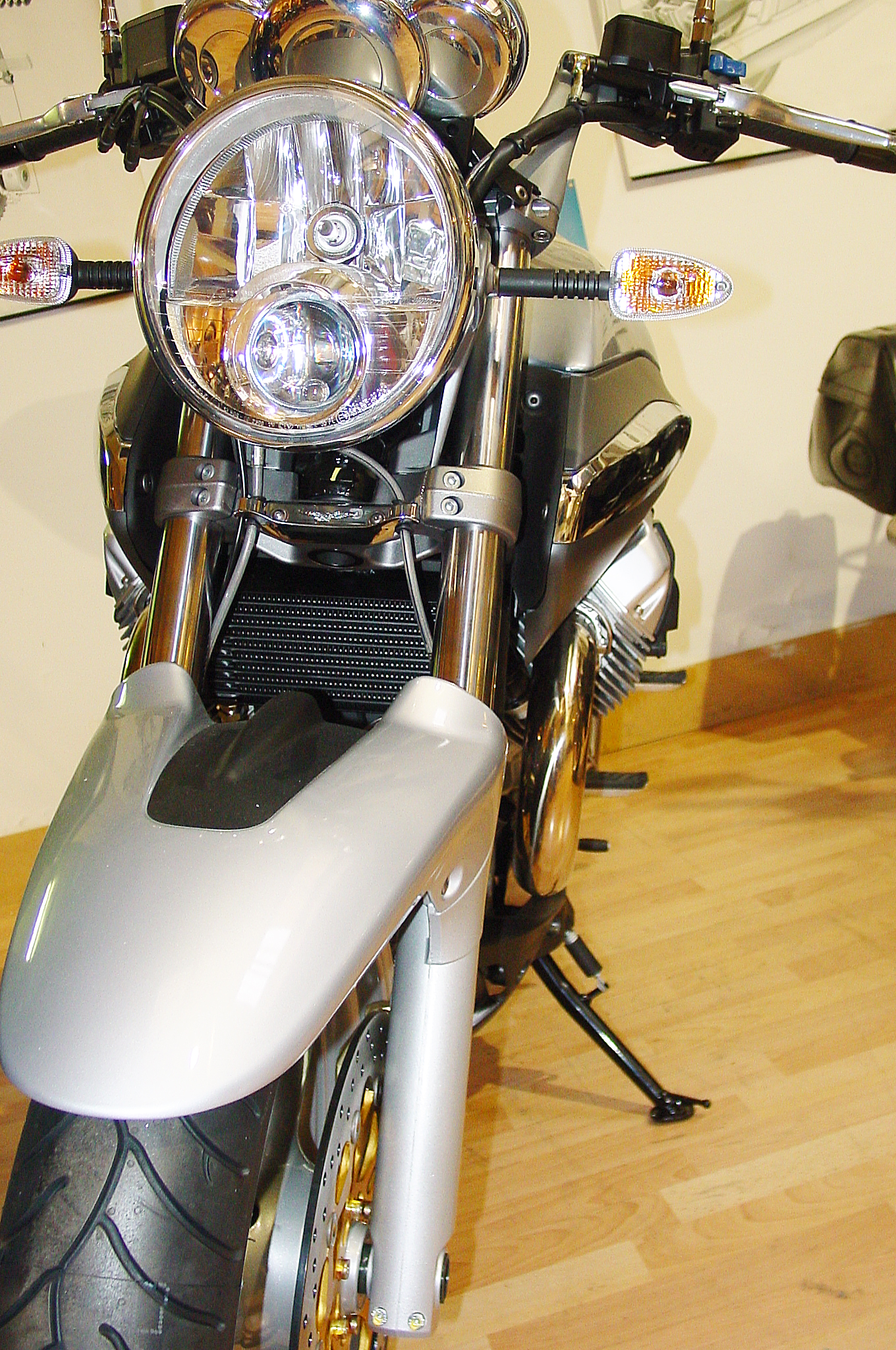 Breva1200_07_07.jpg