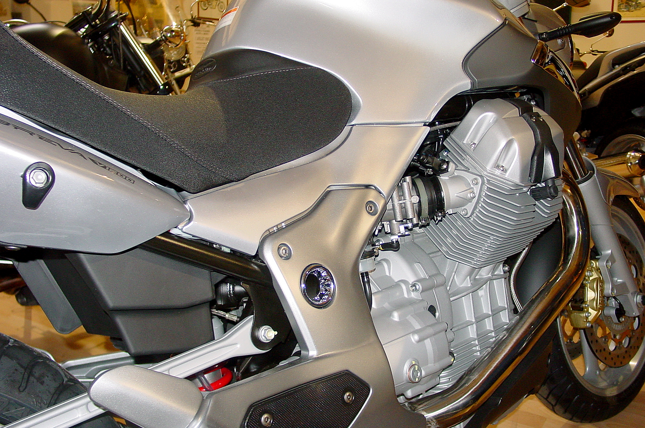 Breva1200_07_09.jpg