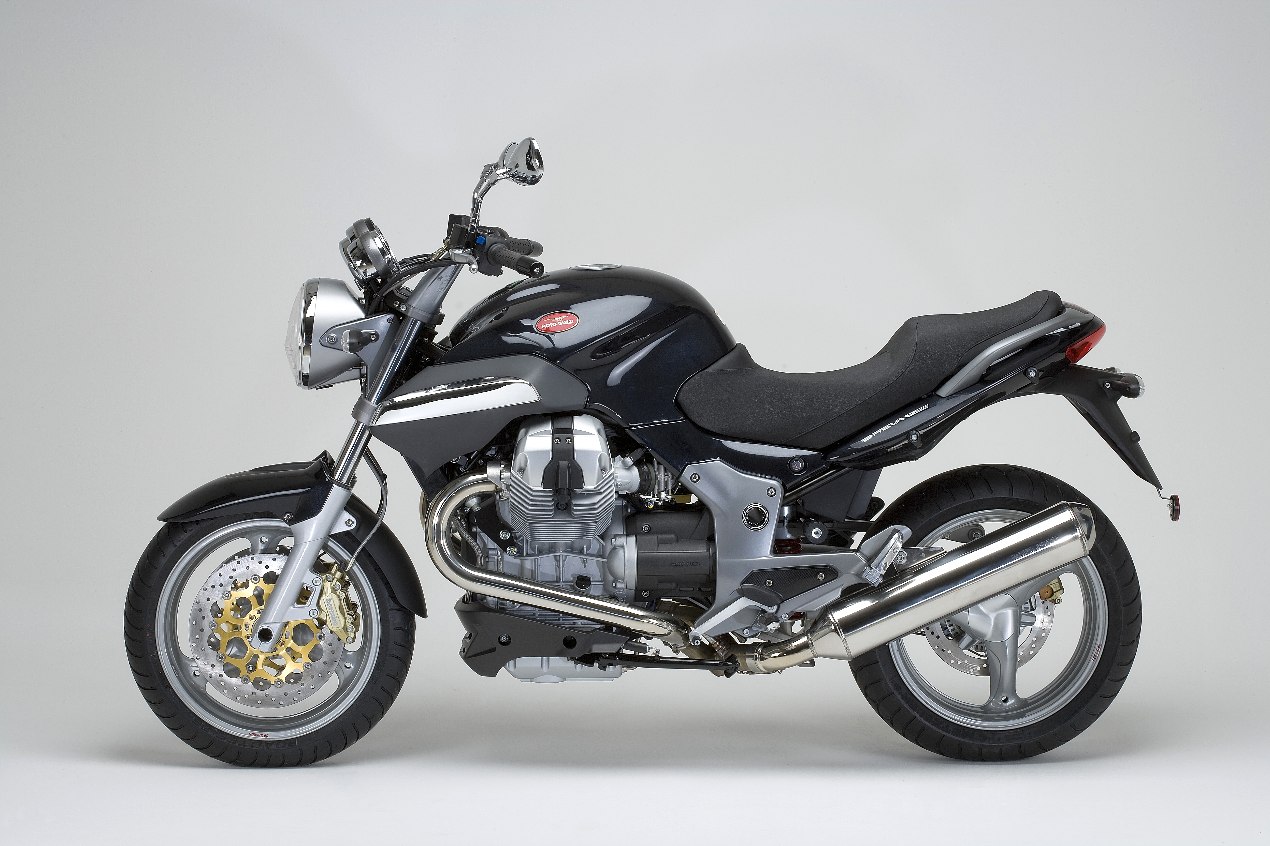 Breva1200ABS_200811_02.jpg