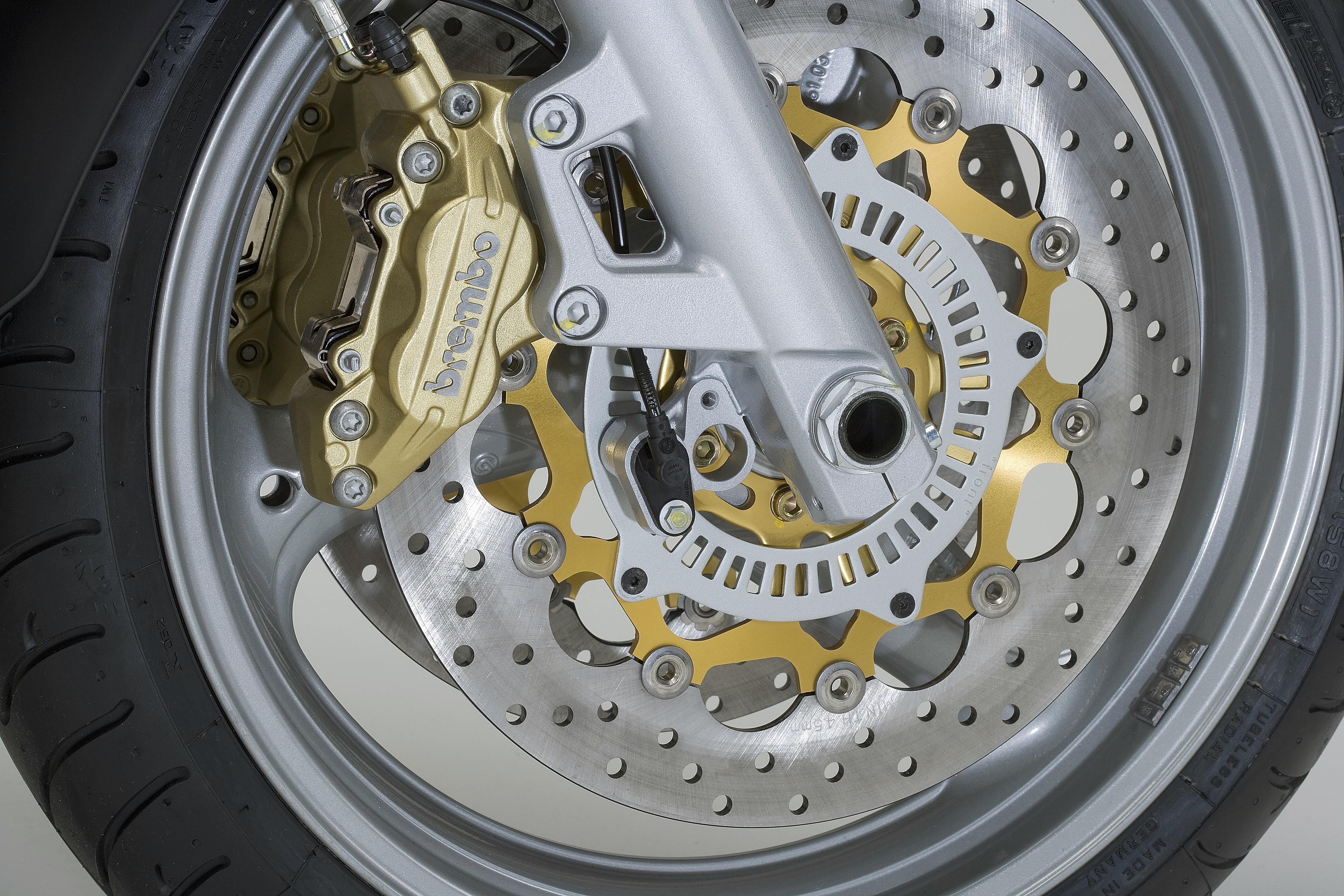 Breva1200ABS_200811_08.jpg