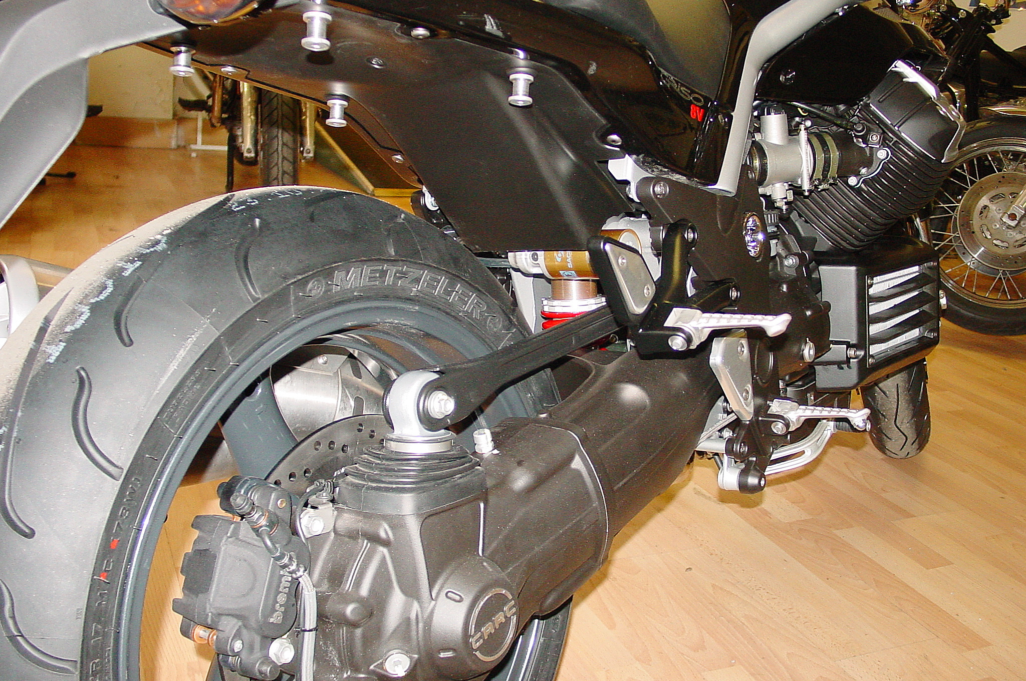 Griso1200_8V_08_11.jpg