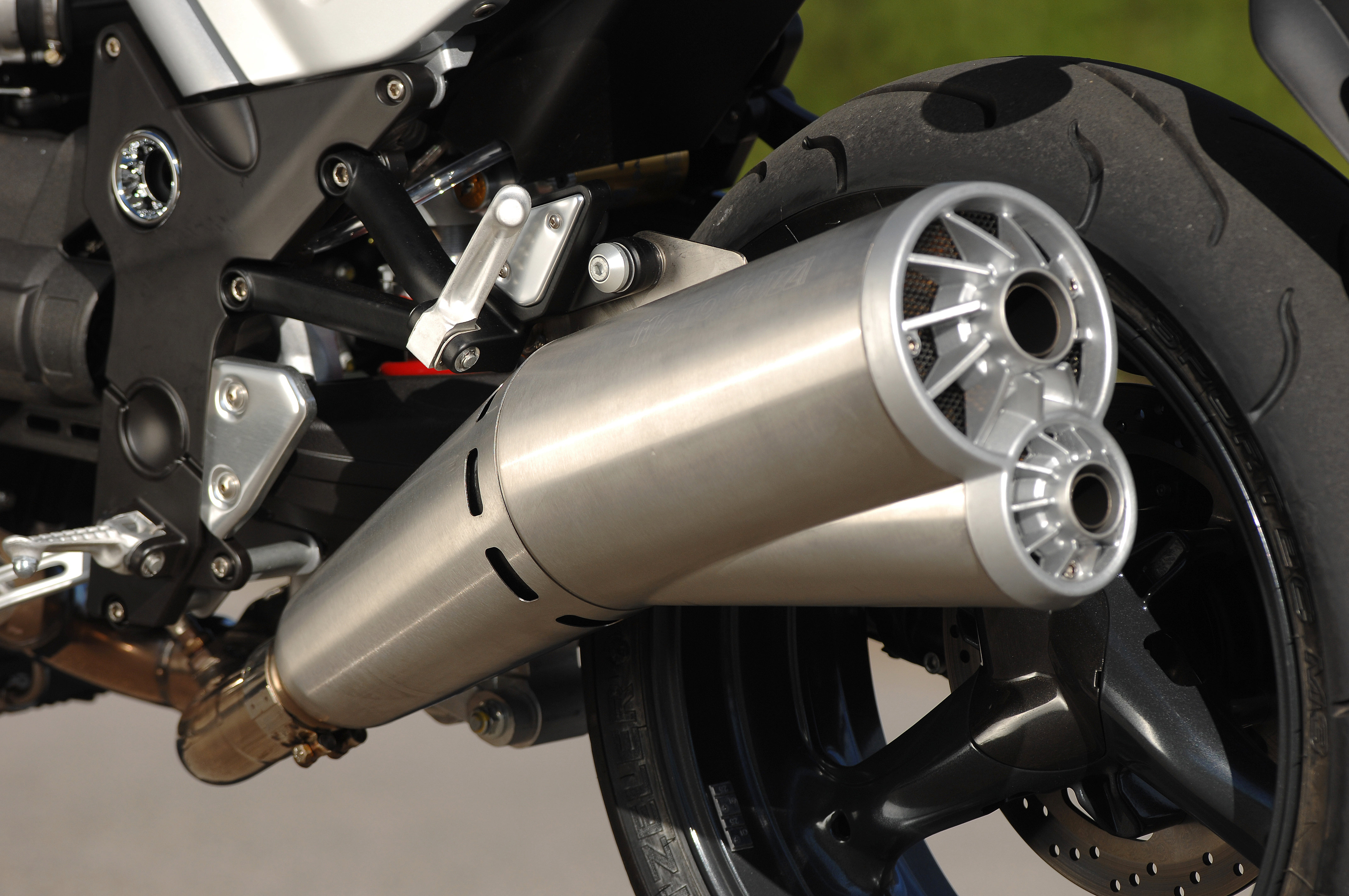 Griso1200_8V_200709_05.jpg