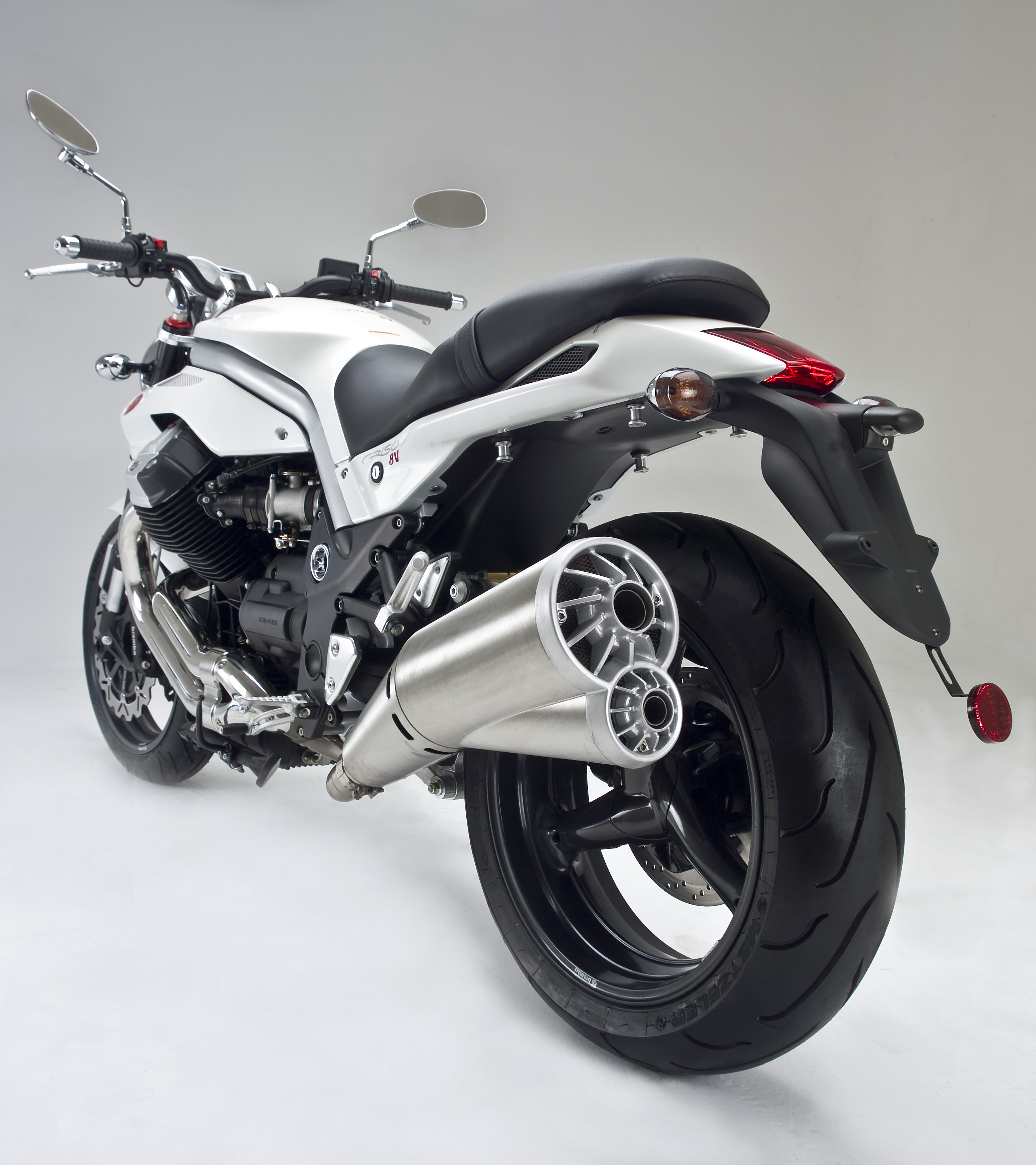 Griso1200_8V_200811_12.jpg