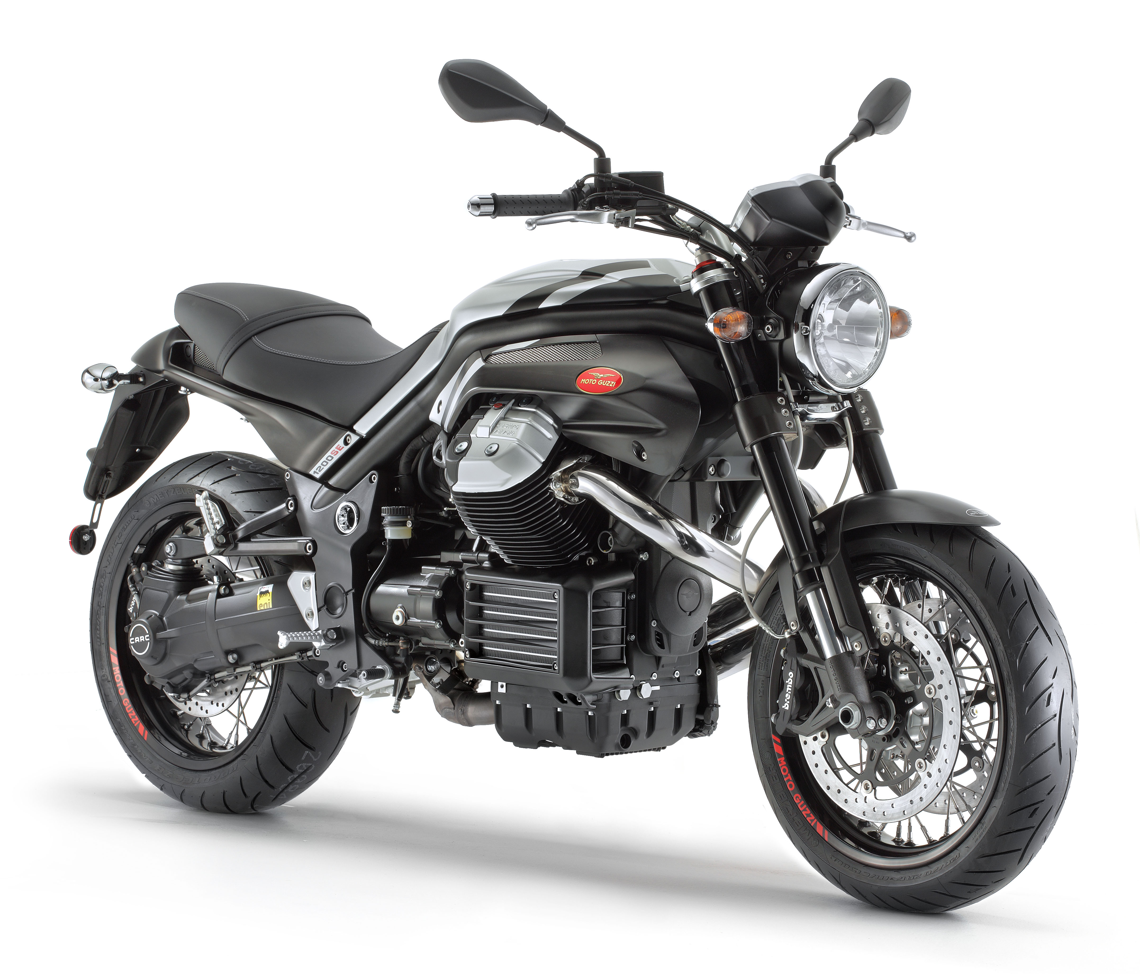 Griso1200_8V_SE_2015_Intermot20140930_03.jpg