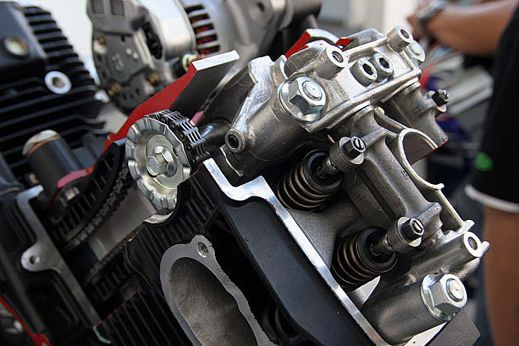 Moteur1200_8V_200711_10.jpg