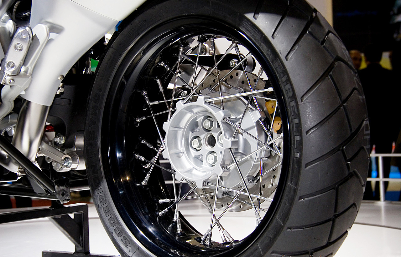 Stelvio1200_8V_2007_10.jpg