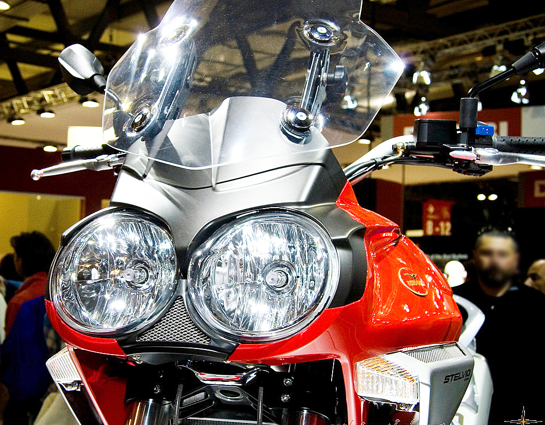 Stelvio1200_8V_2007_12.jpg