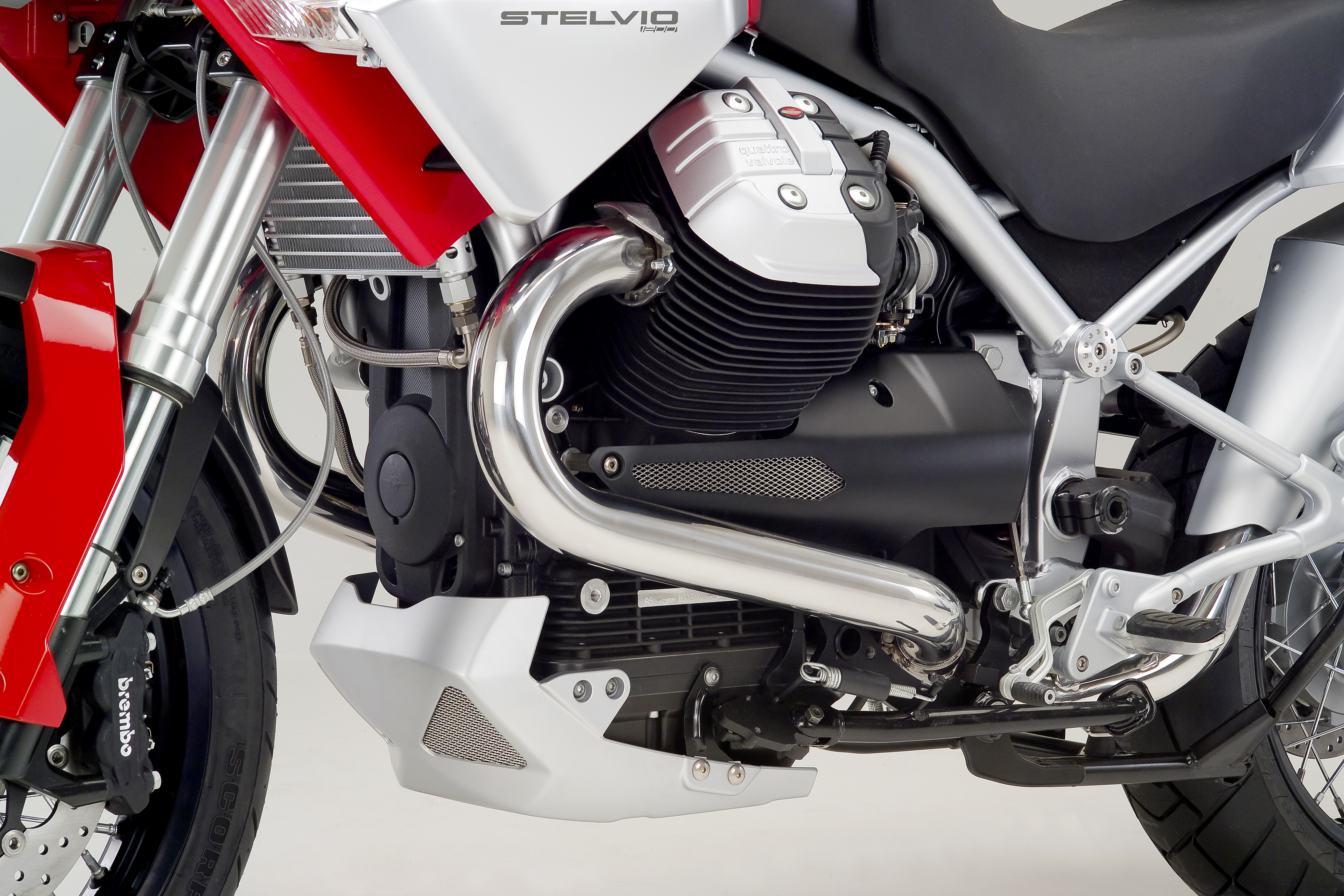 Stelvio1200_4V_200711_11.jpg