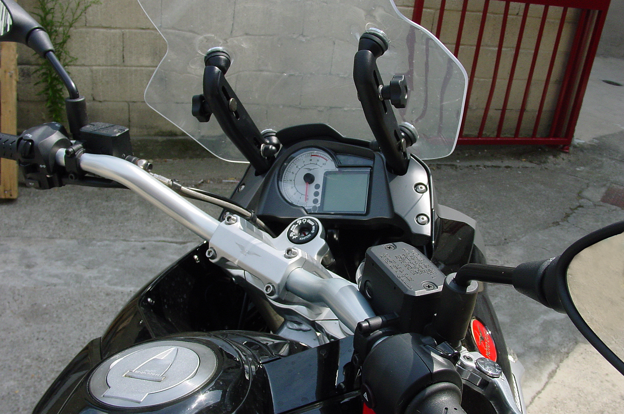 Stelvio1200_4V_2008_04.jpg