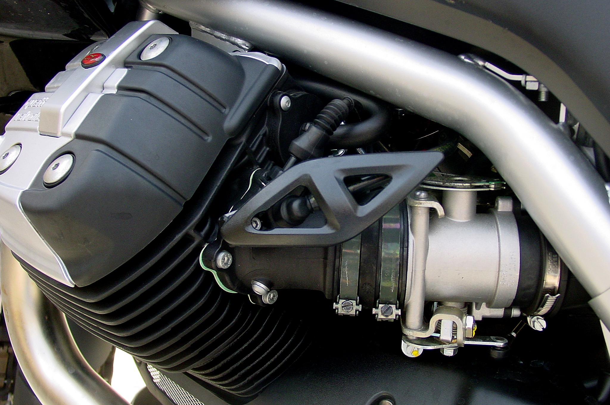 Stelvio1200_4V_2008_07.jpg