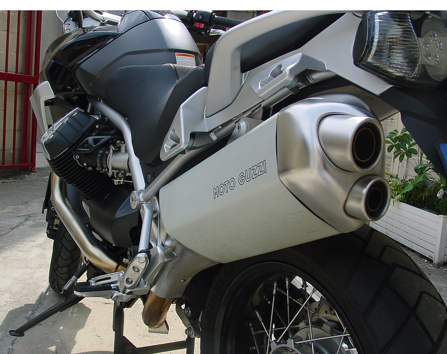 Stelvio1200_4V_2008_12.jpg