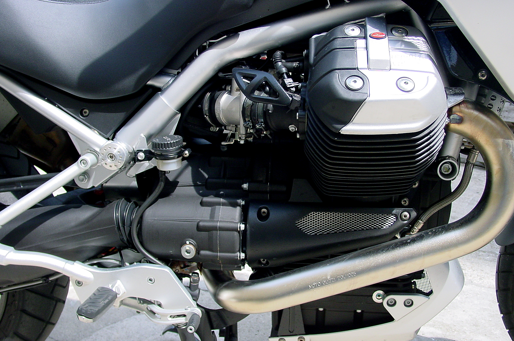Stelvio1200_4V_2008_17.jpg