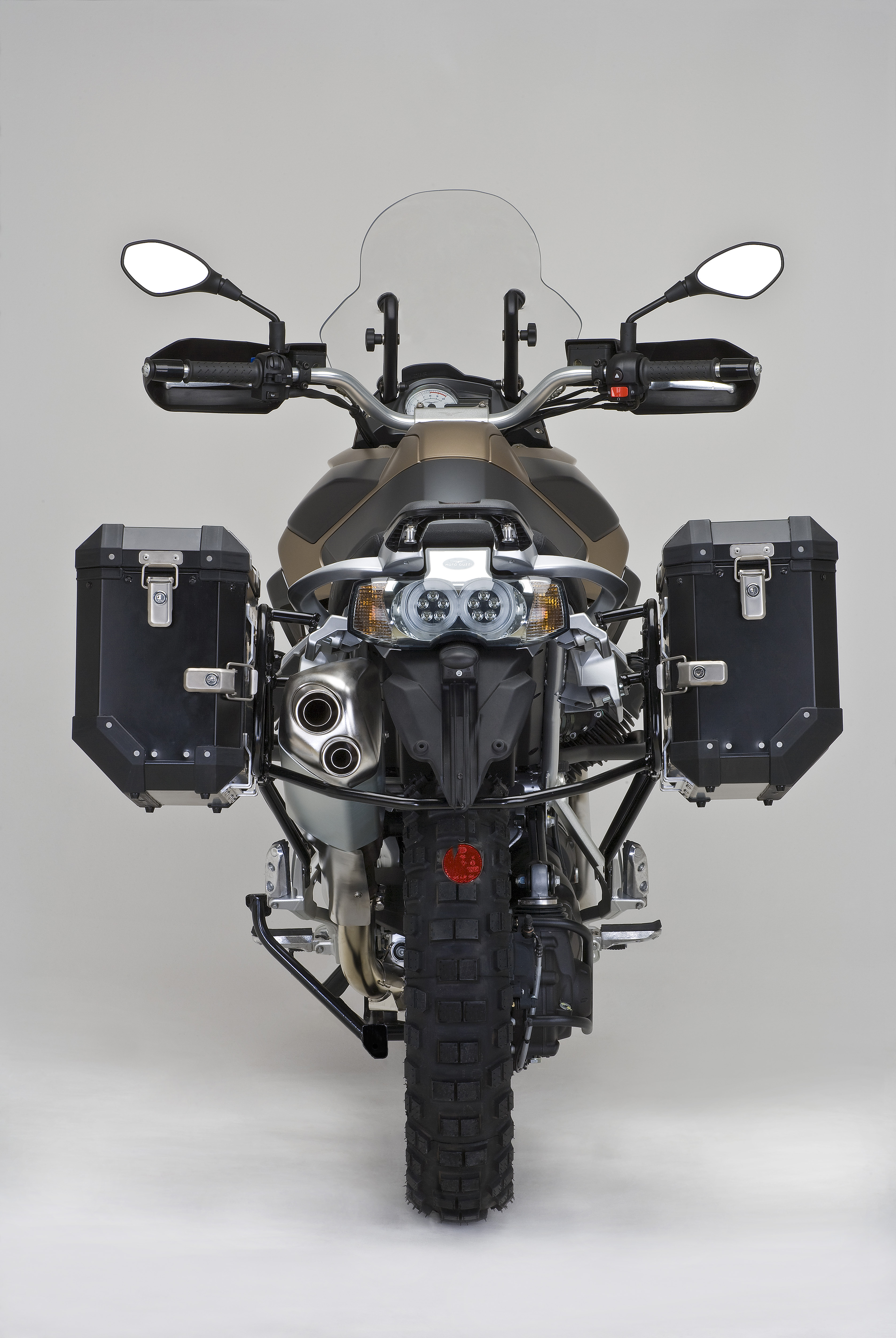 Stelvio1200NTX_200905_04.jpg
