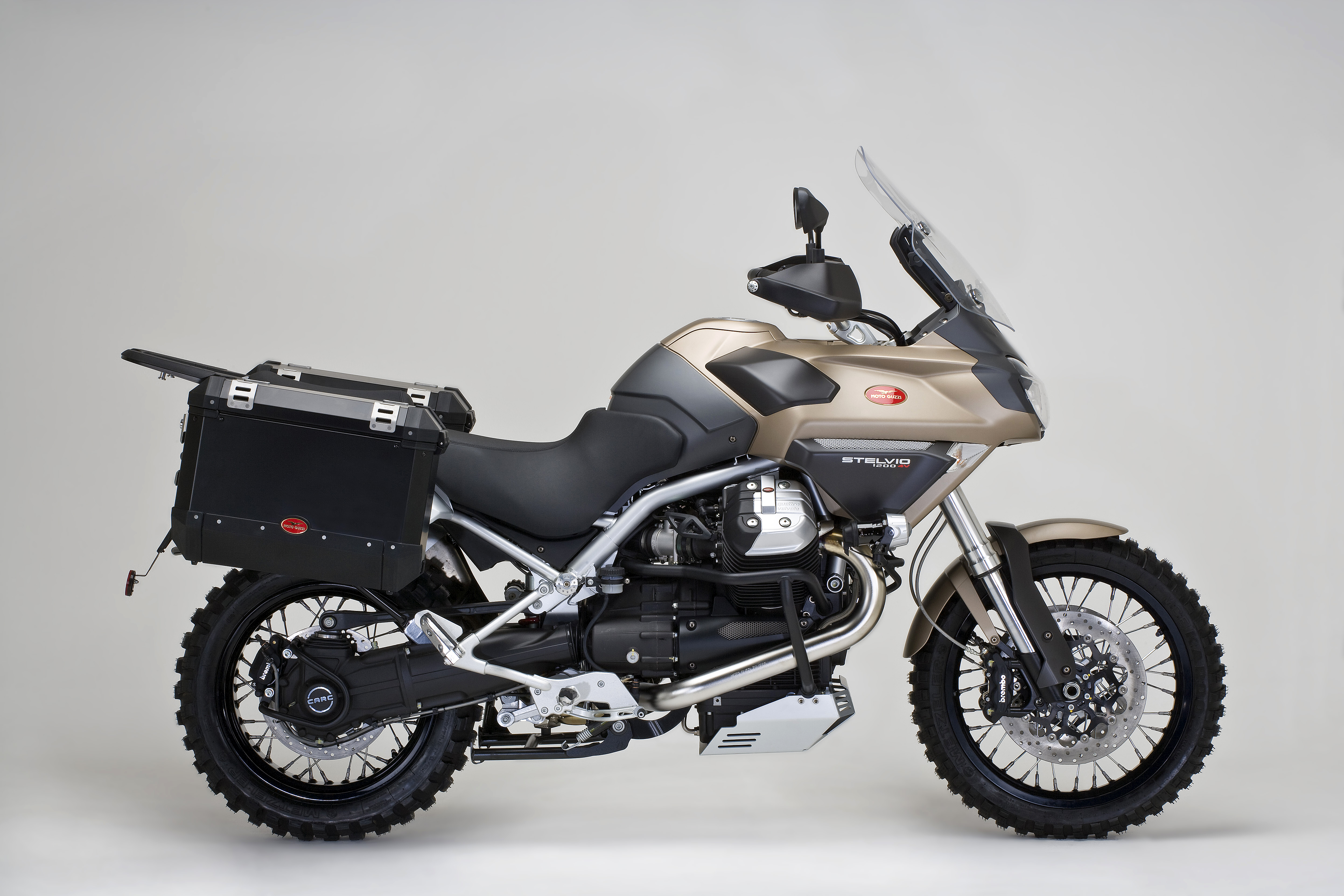 Stelvio1200NTX_200905_05.jpg