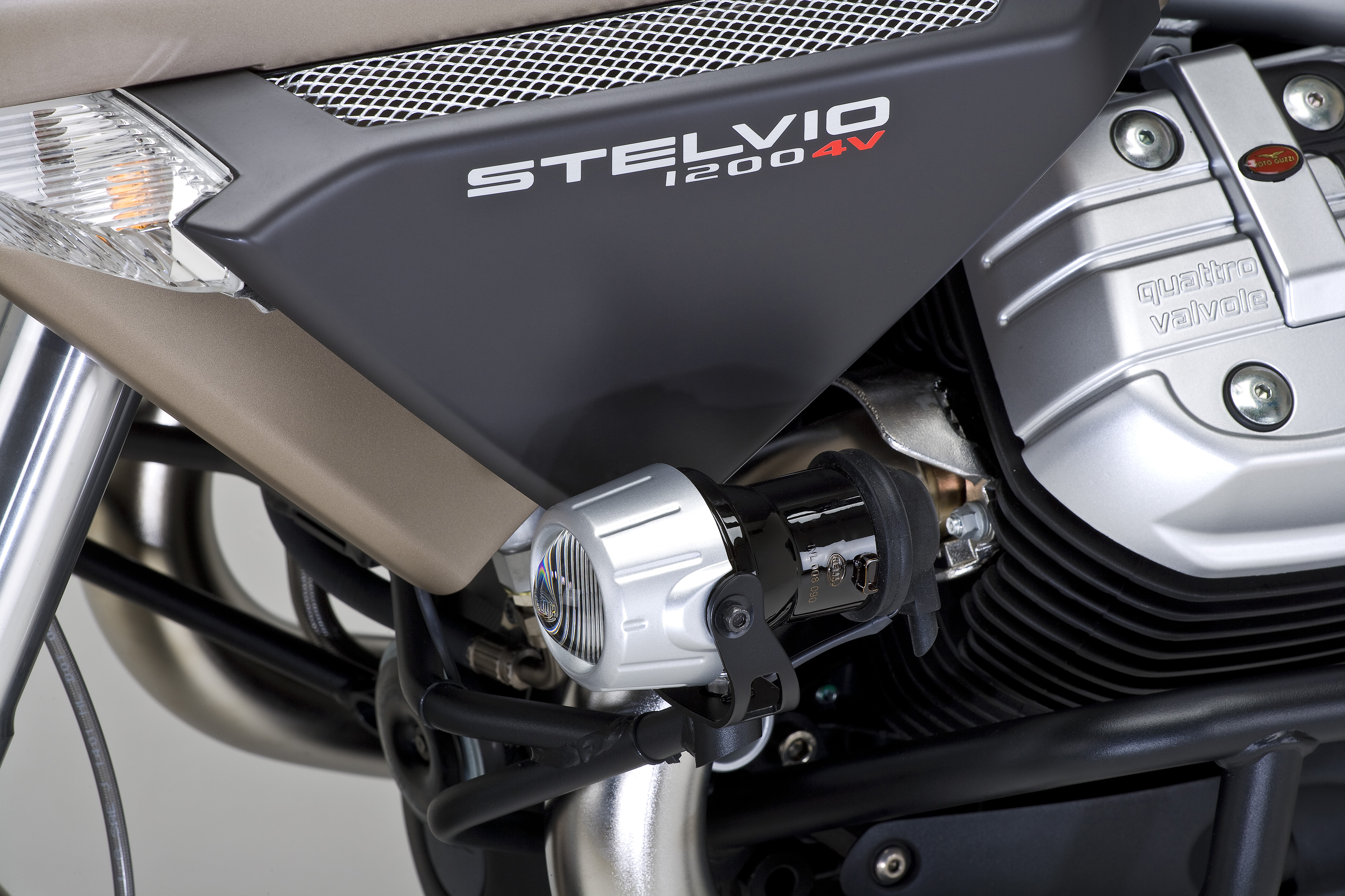 Stelvio1200NTX_200905_07.jpg