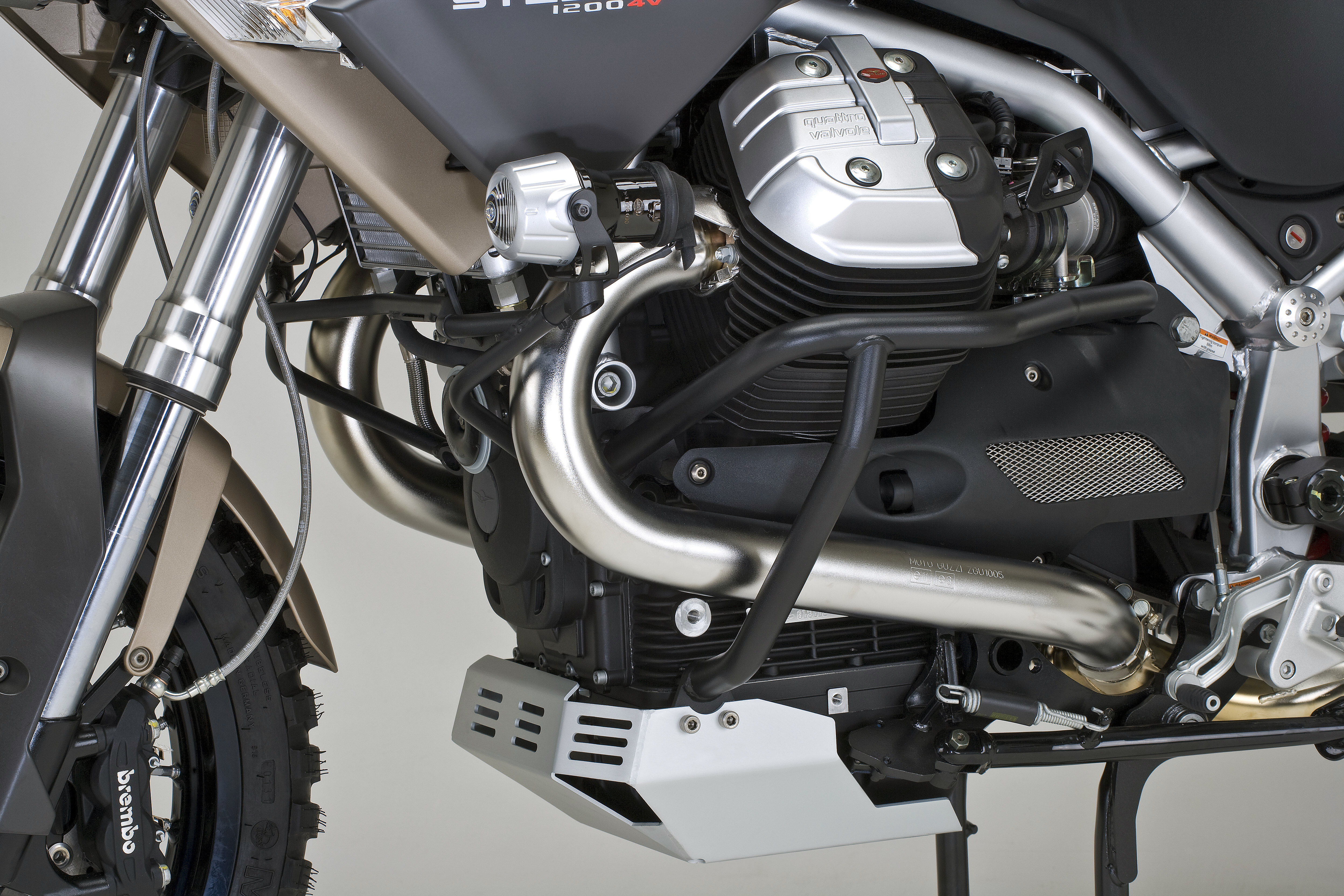 Stelvio1200NTX_200905_09.jpg