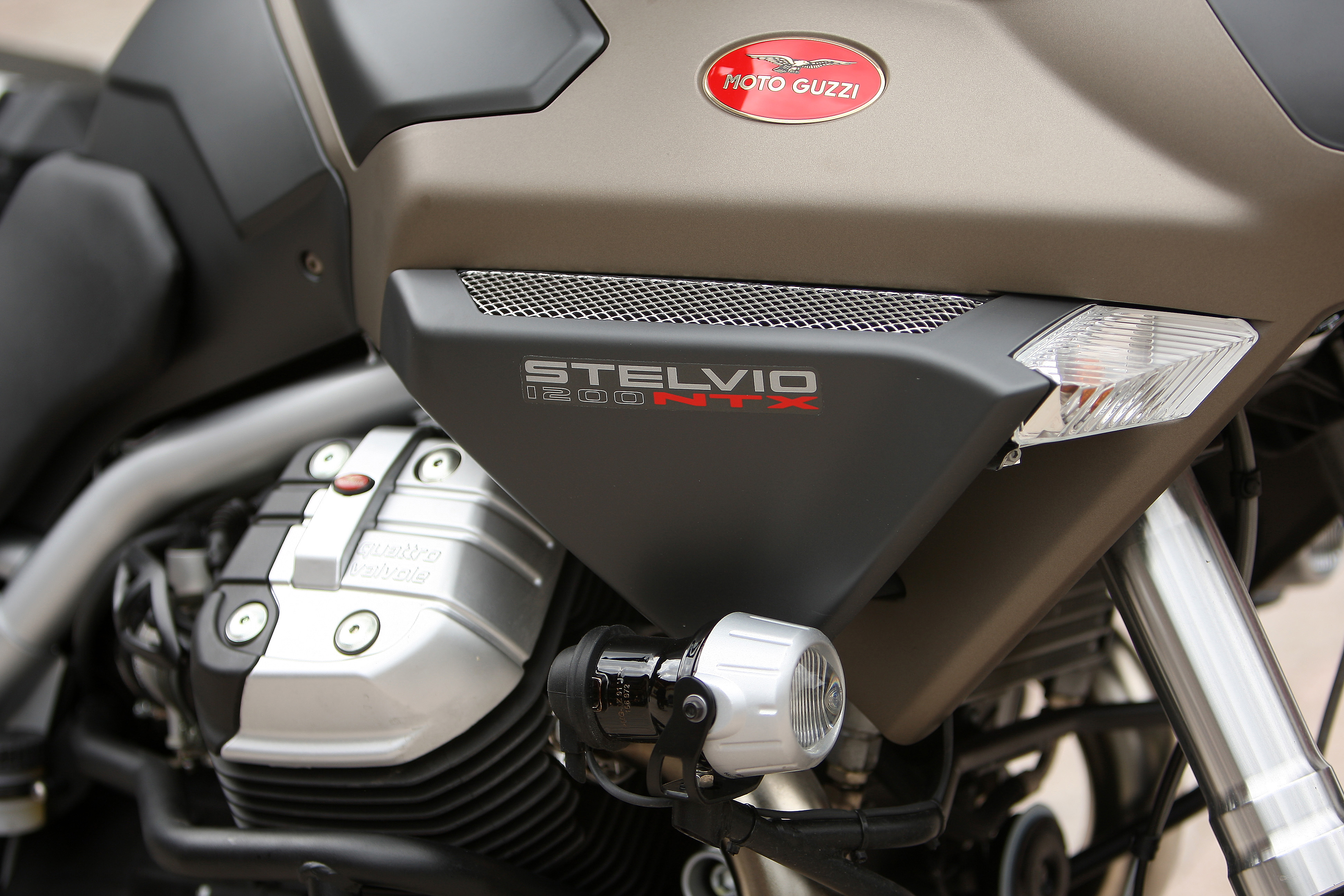 Stelvio1200NTX_200905_11.jpg