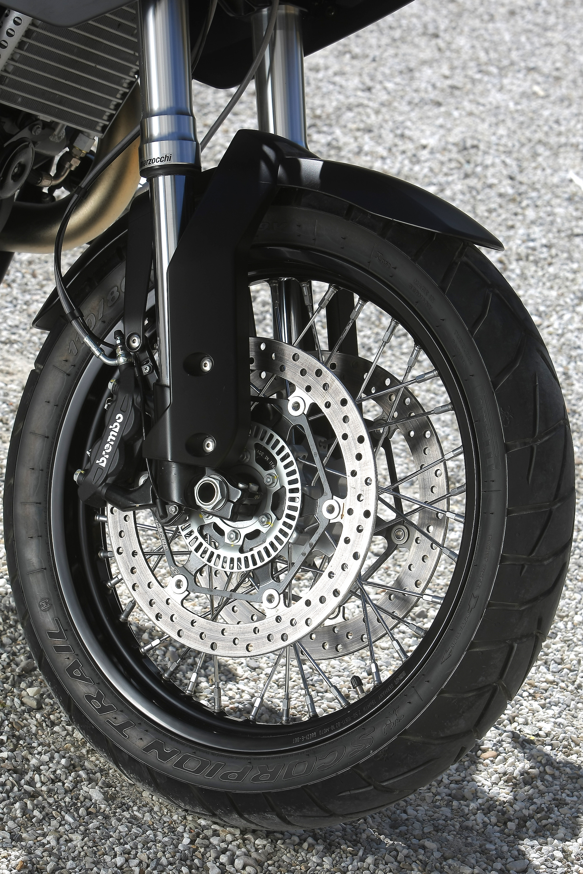 Stelvio1200NTX_201104_12.jpg