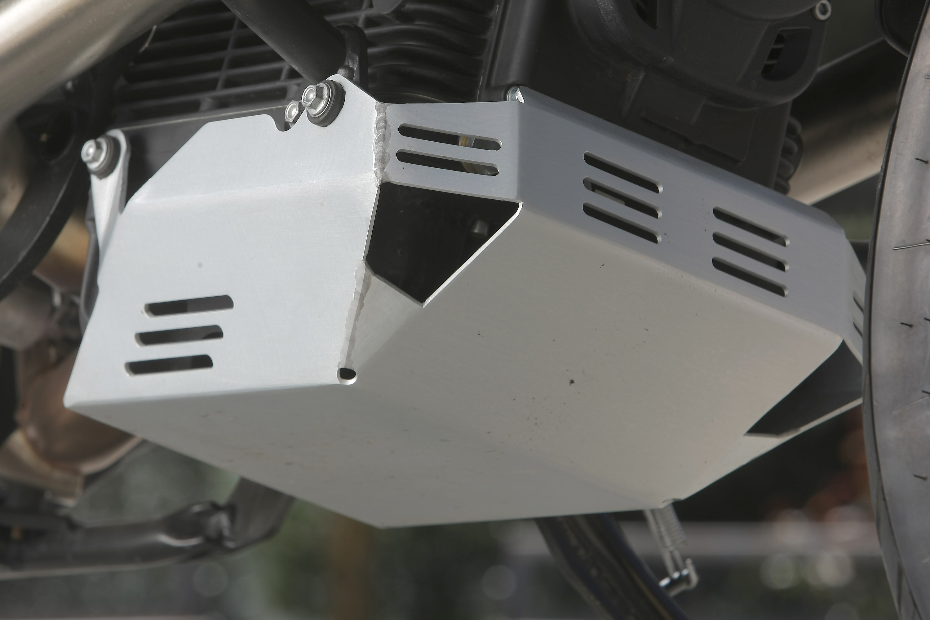 Stelvio1200NTX_201104_14.jpg