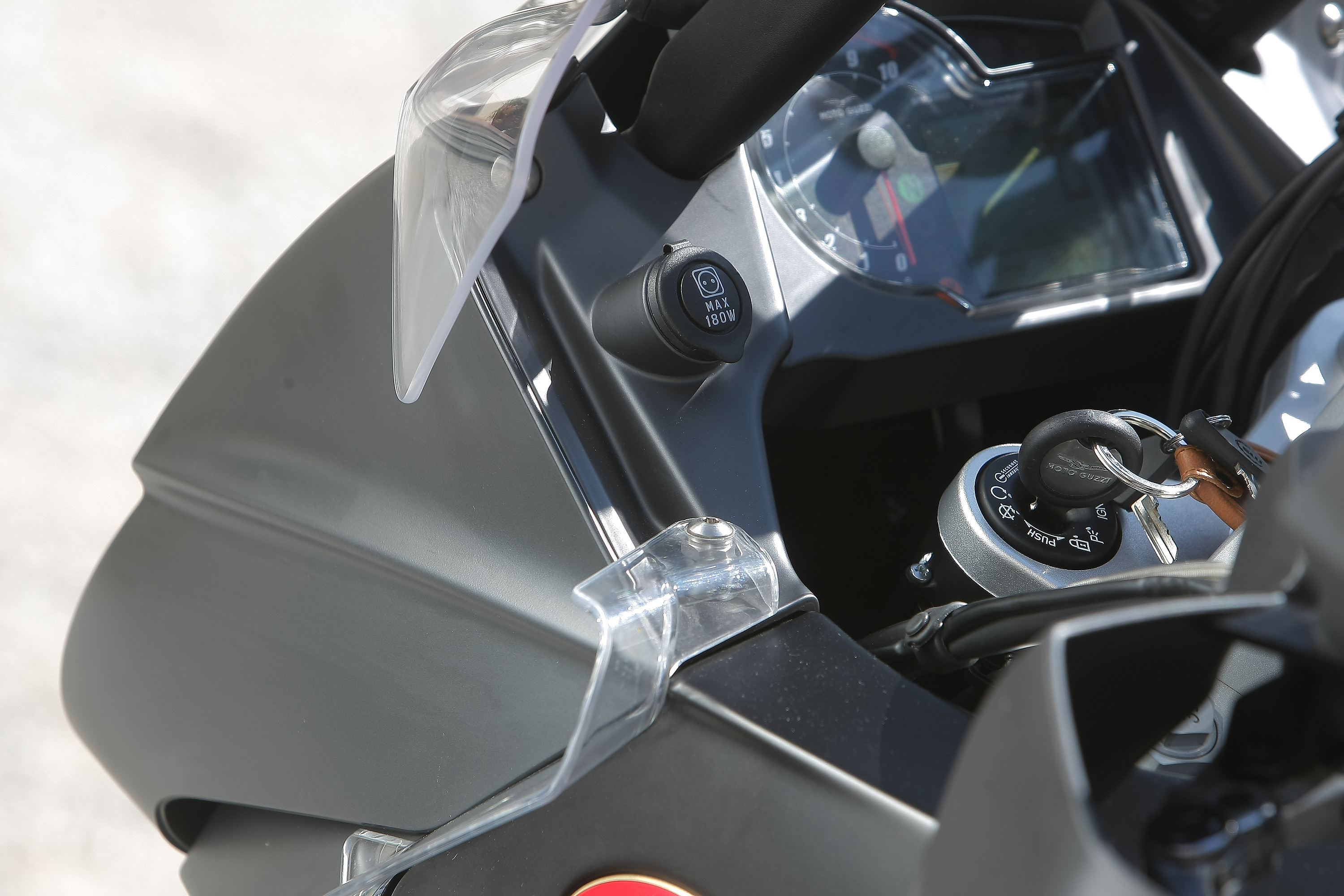 Stelvio1200NTX_201104_20.jpg
